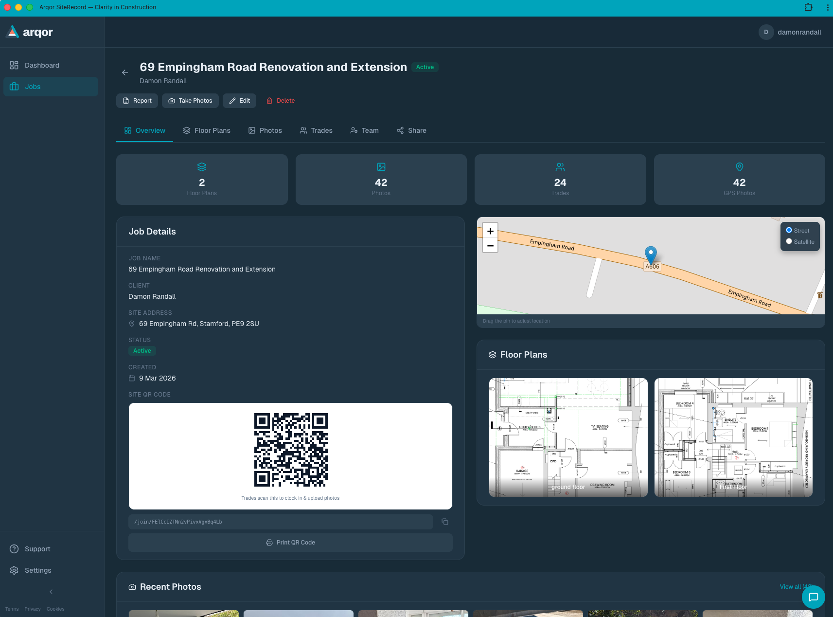 Arqor SiteRecord dashboard — job overview with 42 photos, floor plans, QR code and site map